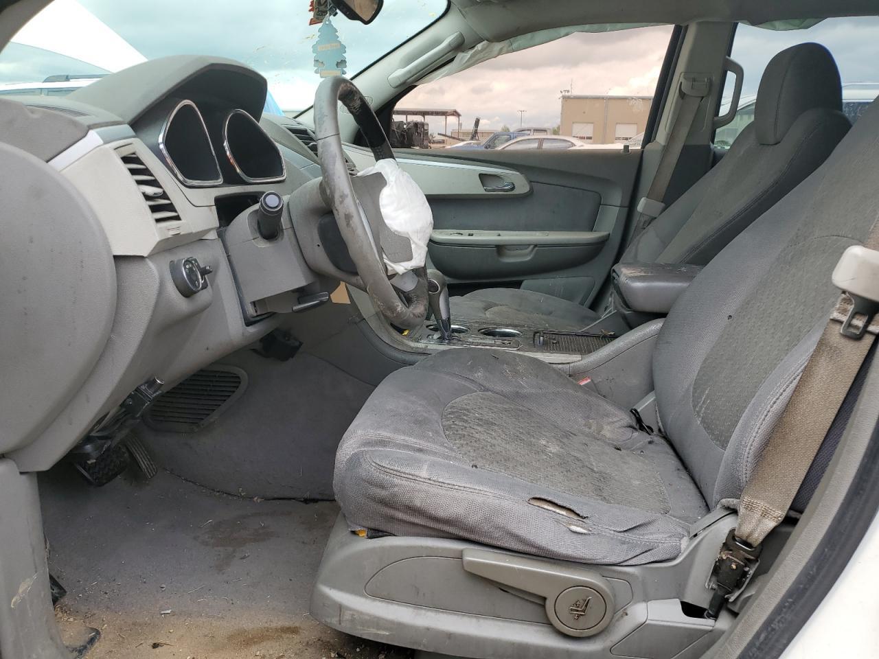 2012 CHEVROLET TRAVERSE L - Image 7