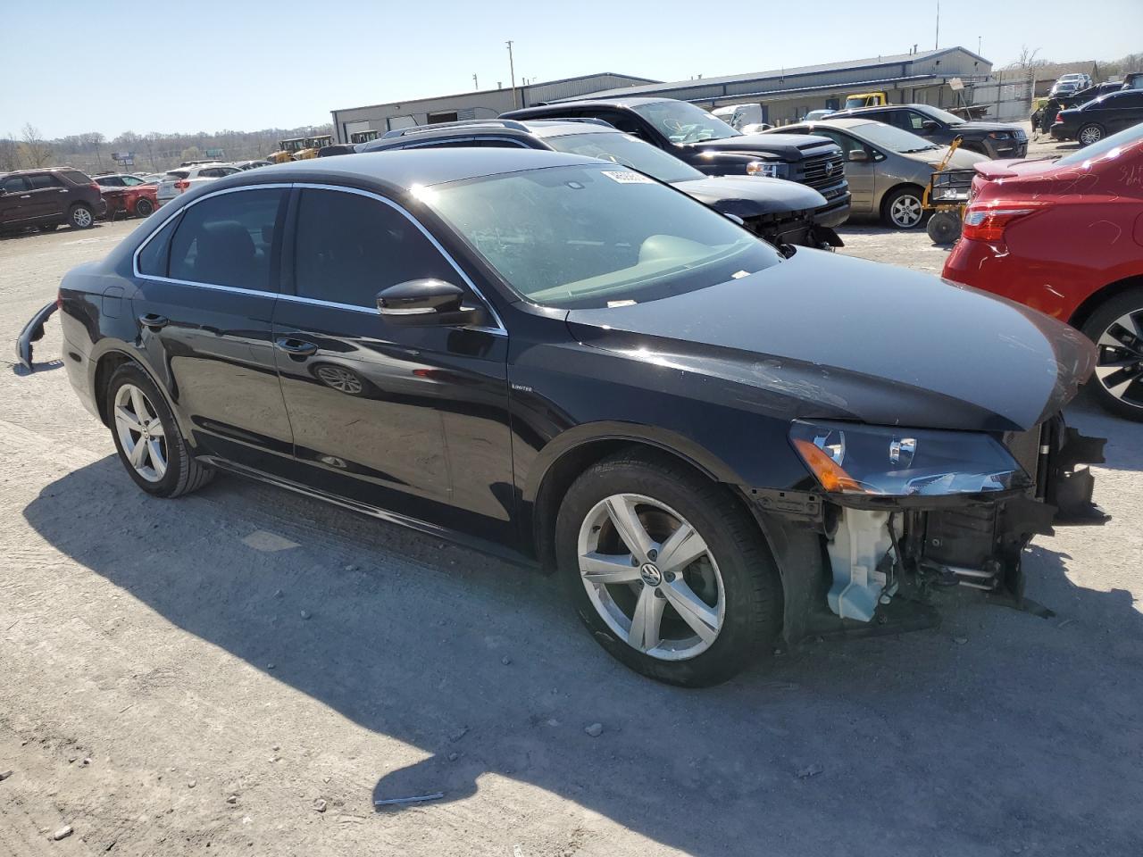 2015 VOLKSWAGEN PASSAT S - Фото 4