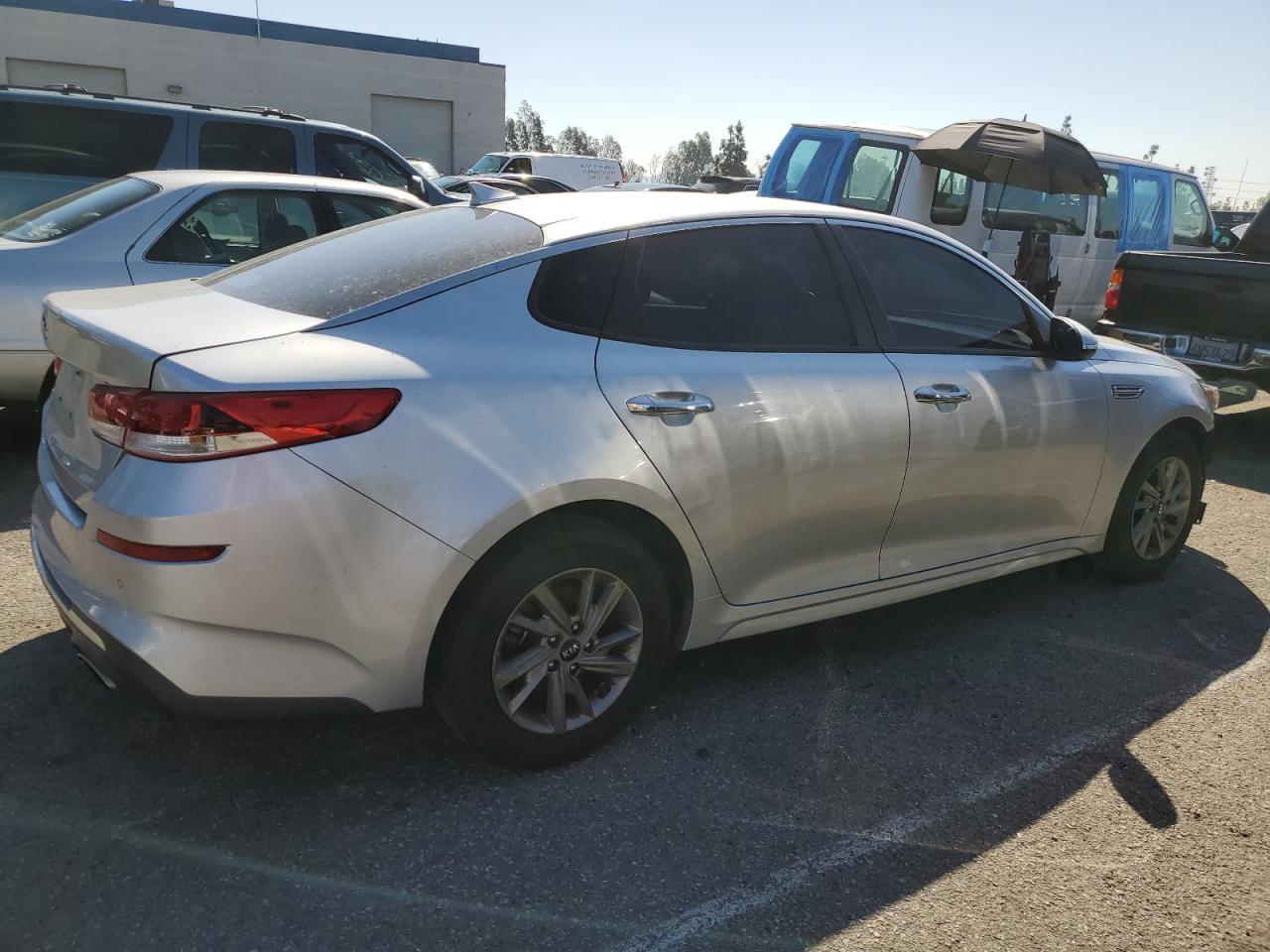 2019 KIA OPTIMA LX - Фото 3