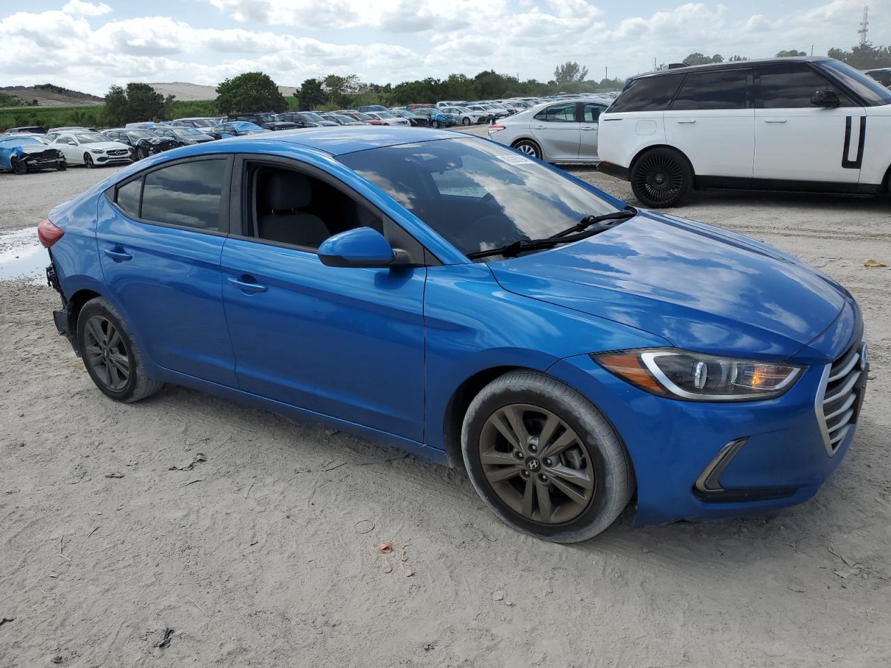 2017 HYUNDAI ELANTRA SE - Image 4