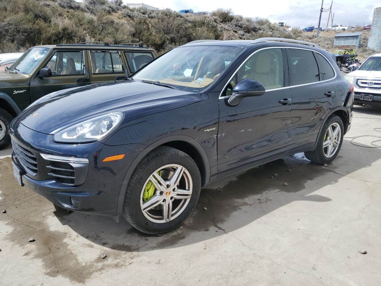 2016 PORSCHE CAYENNE SE car image