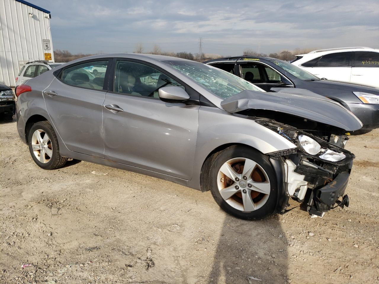 2011 HYUNDAI ELANTRA GL - Image 4