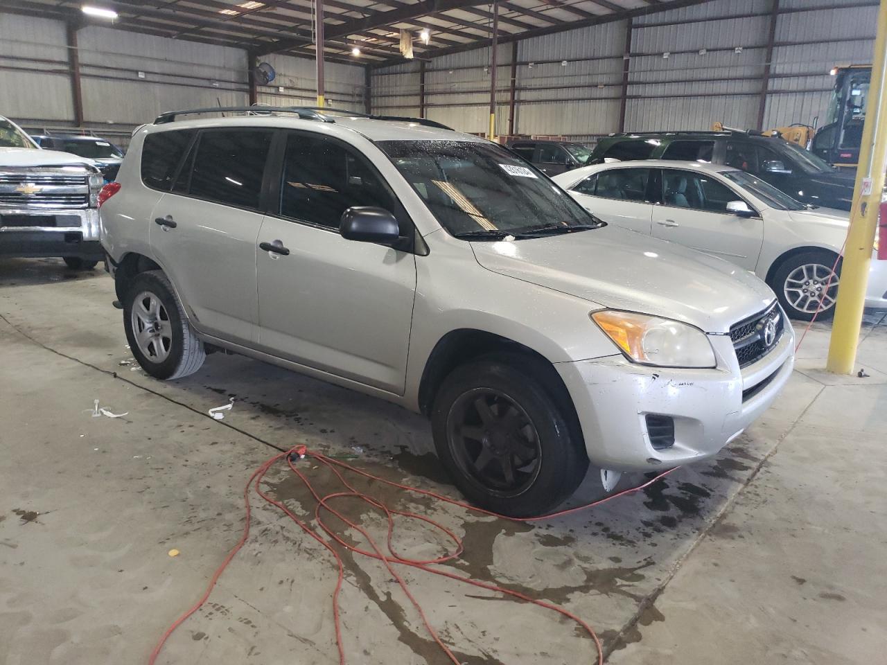 2011 TOYOTA RAV4 - Image 4