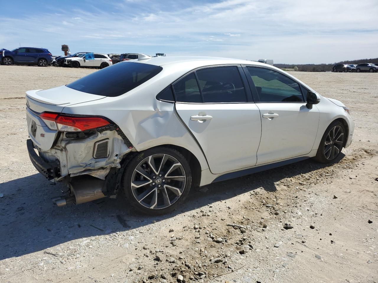 2020 TOYOTA COROLLA SE - Фото 3