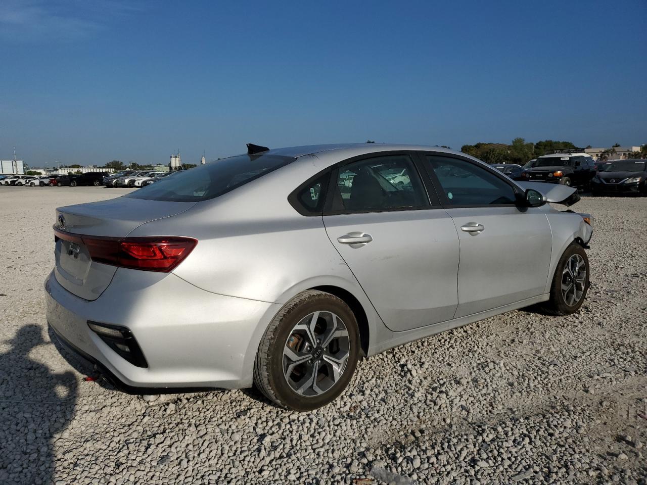 2021 KIA FORTE FE - Фото 3