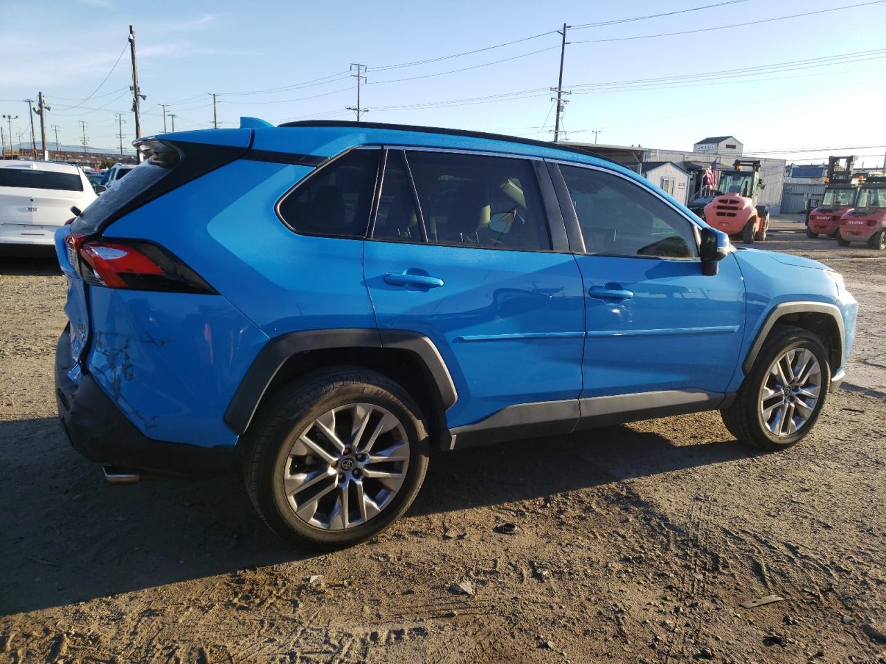 2020 TOYOTA RAV4 XLE P - Image 3