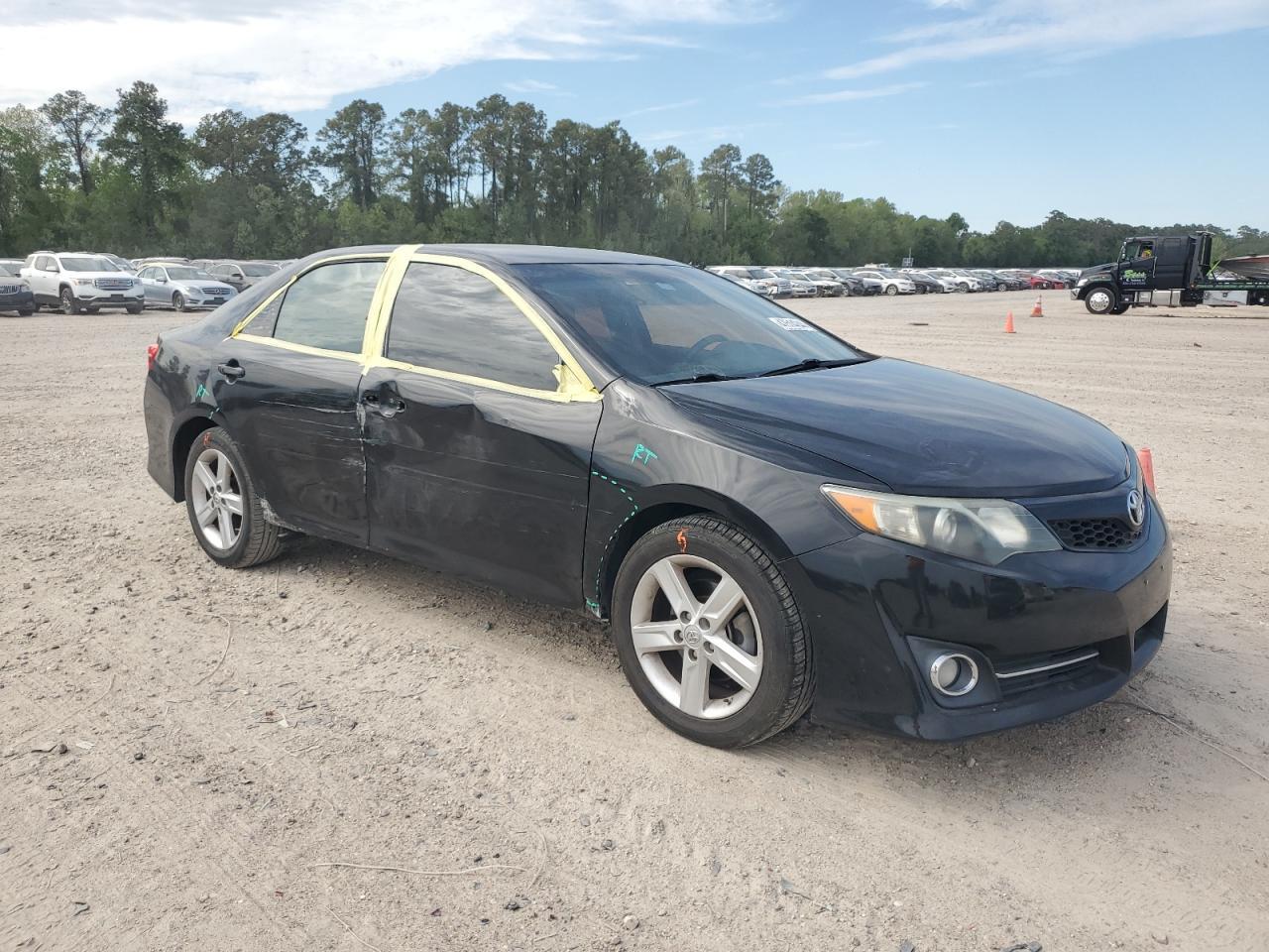 2014 TOYOTA CAMRY L - Image 4