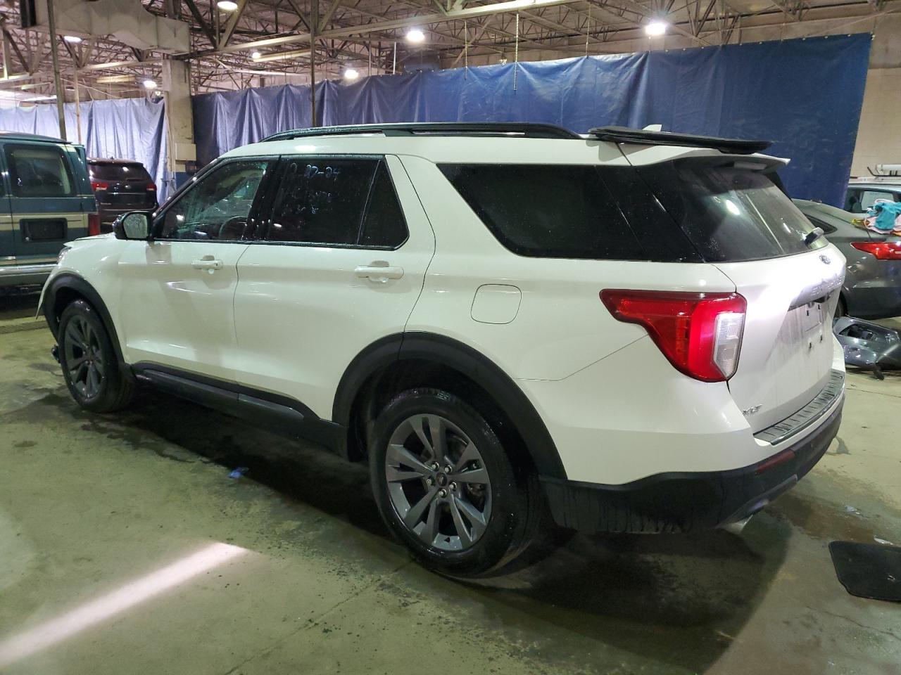 2023 FORD EXPLORER X - Фото 2