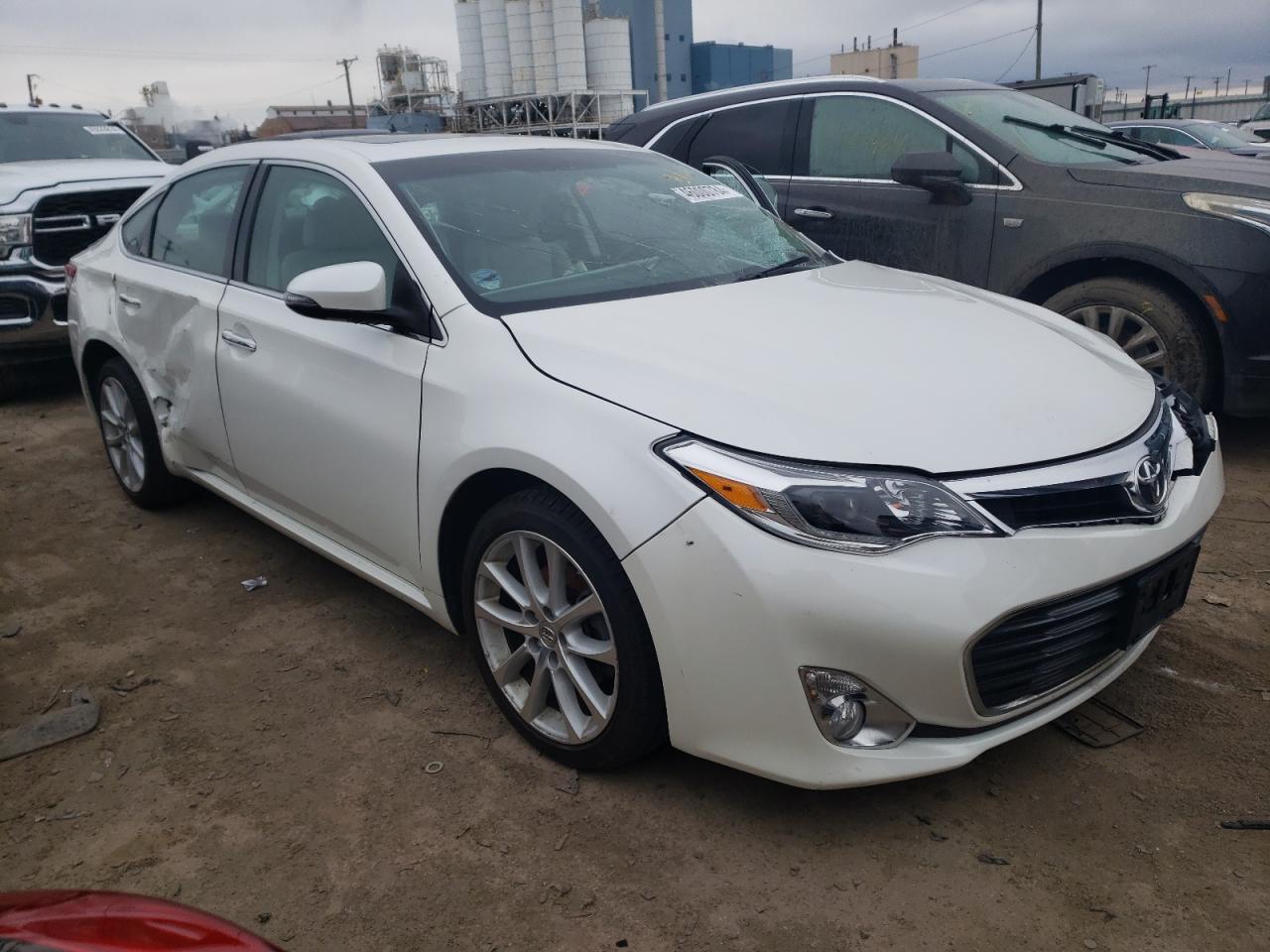 2015 TOYOTA AVALON XLE - Image 4
