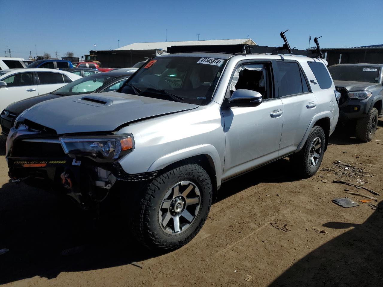 2022 TOYOTA 4RUNNER SR