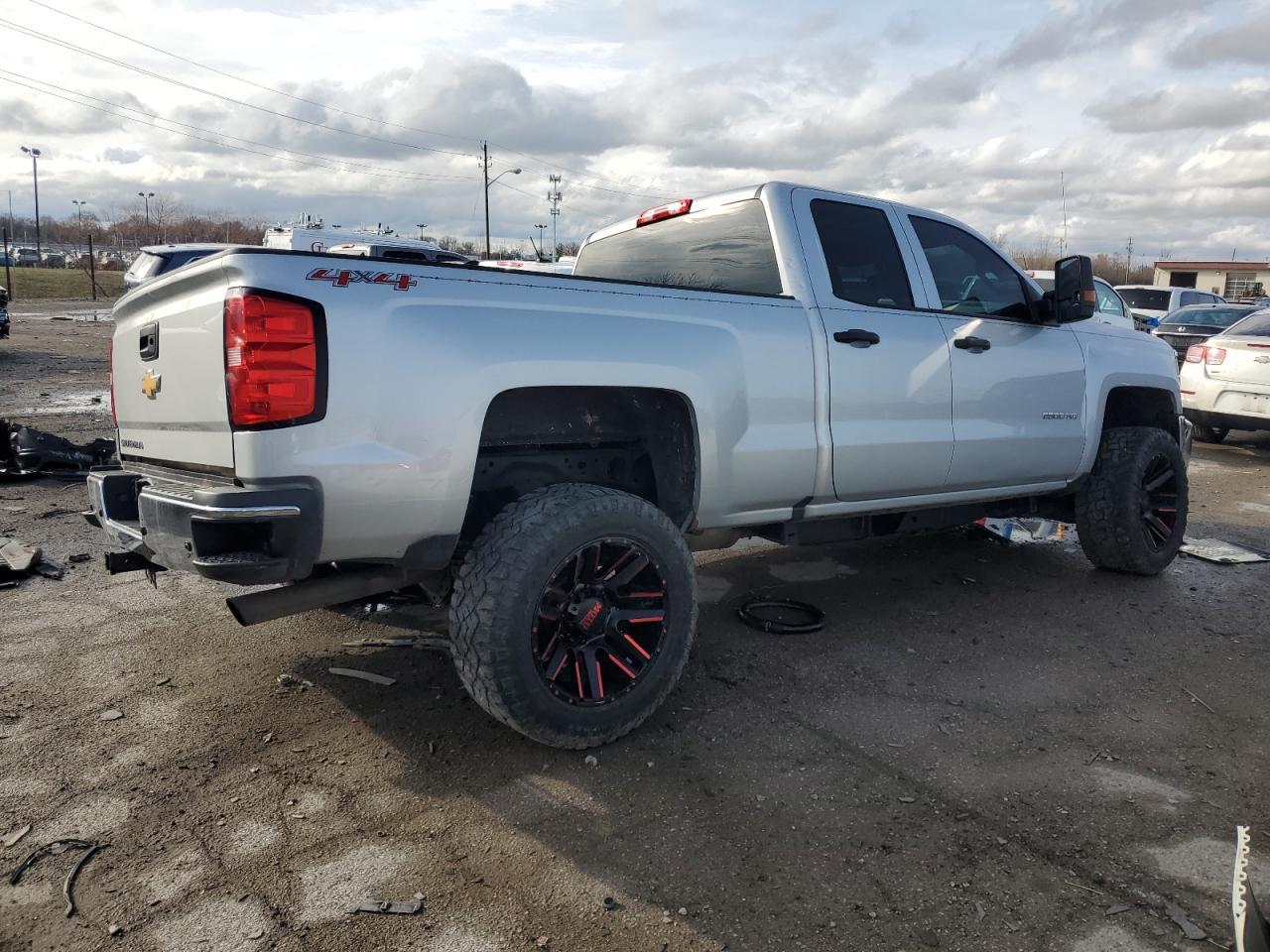 2017 CHEVROLET SILVERADO - Image 3