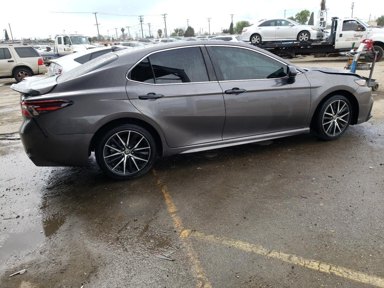 2021 TOYOTA CAMRY SE - Image 3