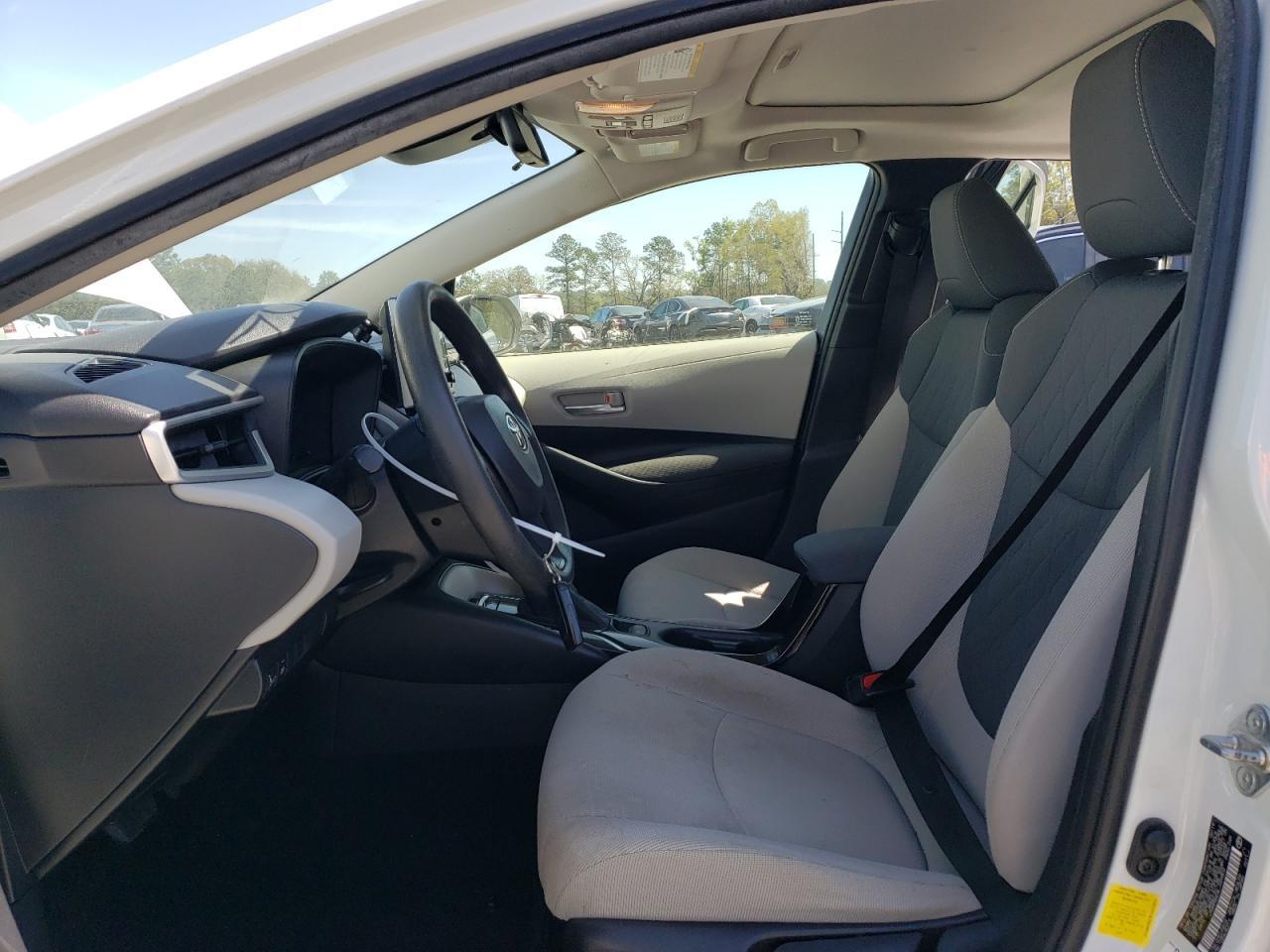 2020 TOYOTA COROLLA LE - Фото 7