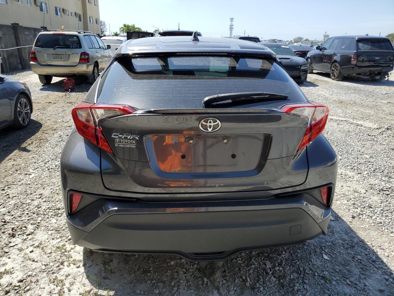 2021 TOYOTA C-HR XLE - Фото 6