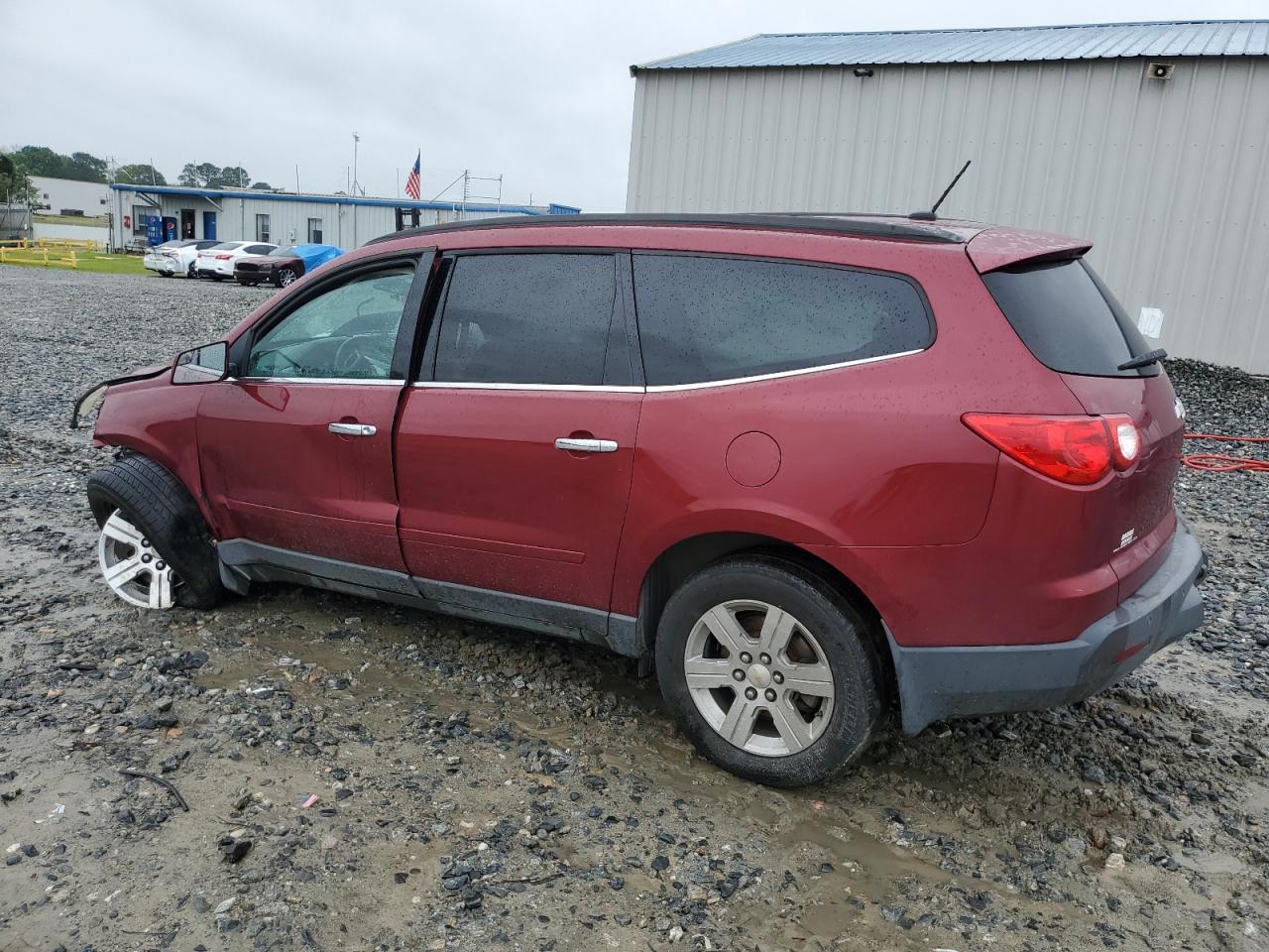 2011 CHEVROLET TRAVERSE L - Фото 2