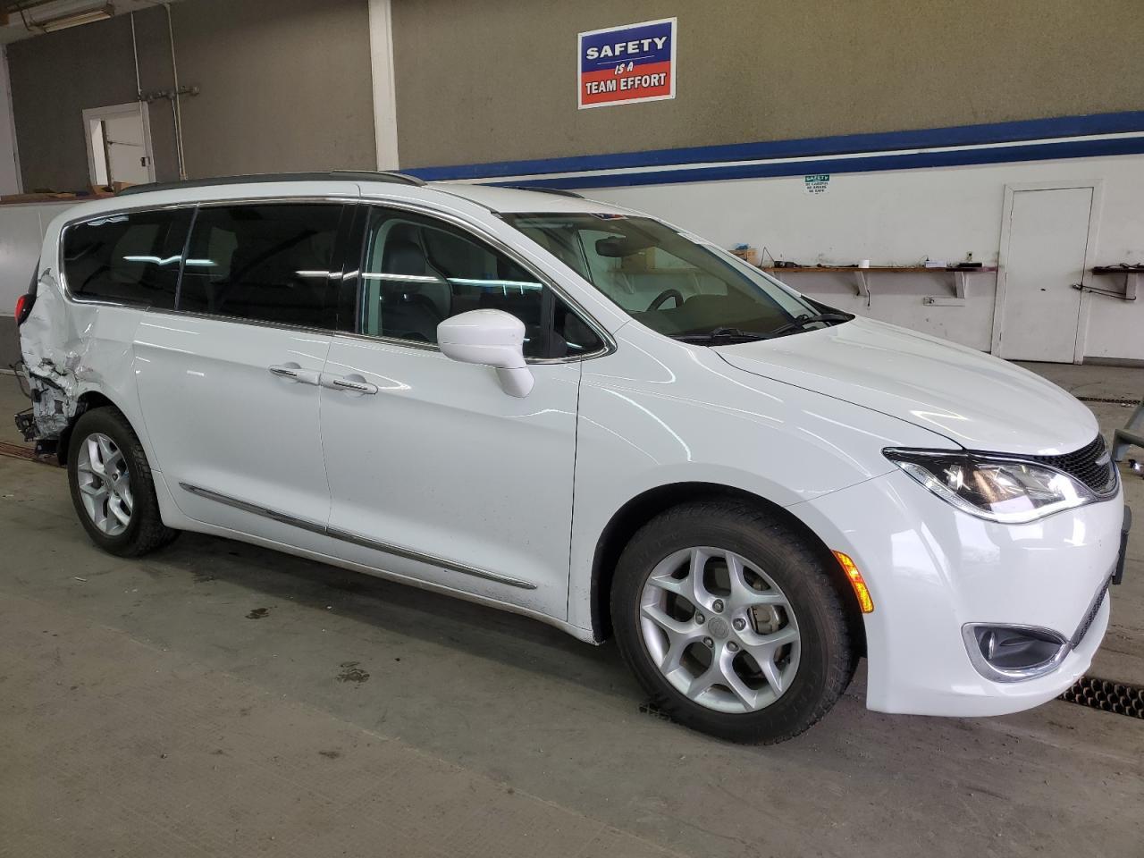 2017 CHRYSLER PACIFICA T - Фото 4