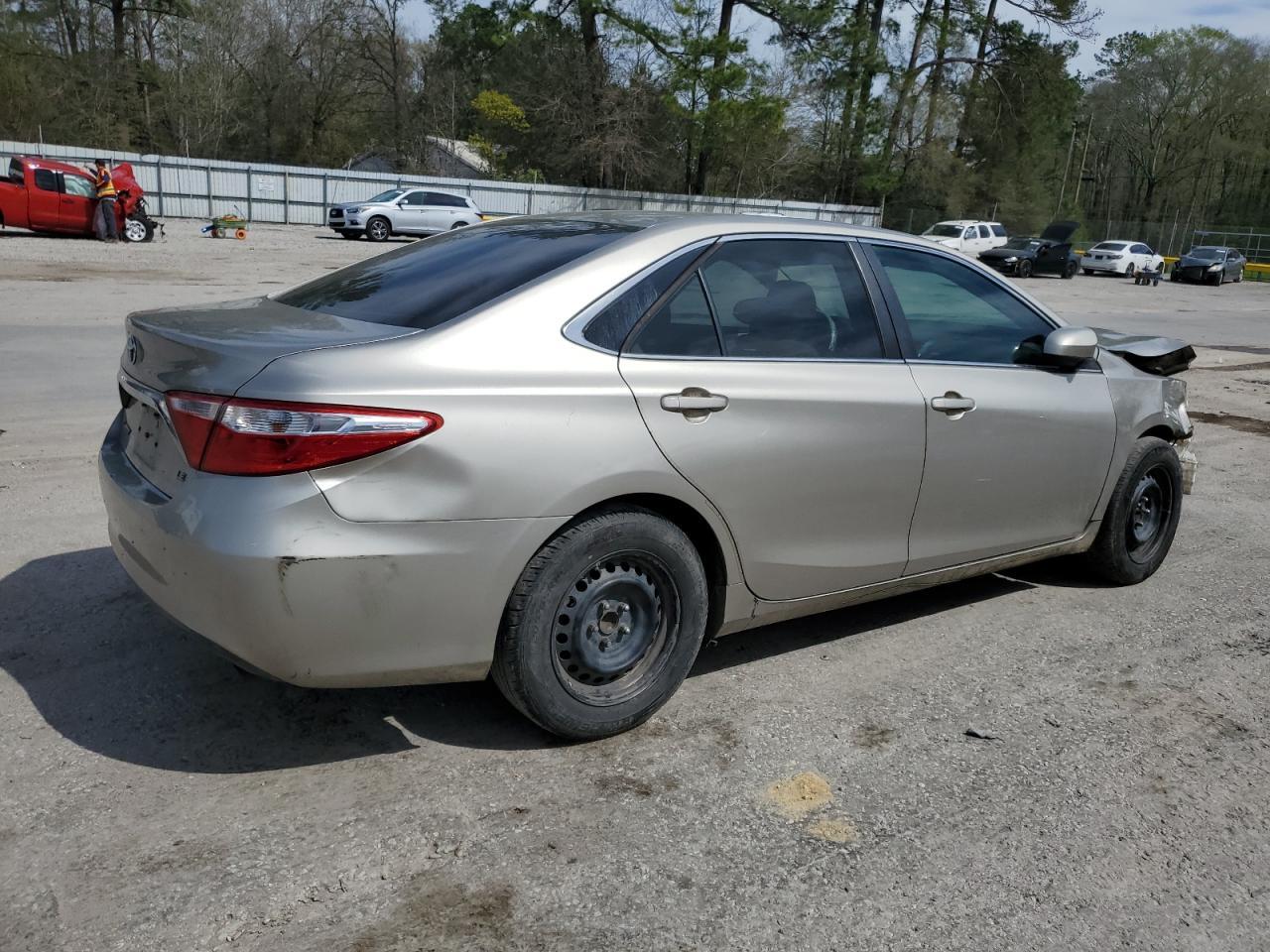 2016 TOYOTA CAMRY LE - Фото 3
