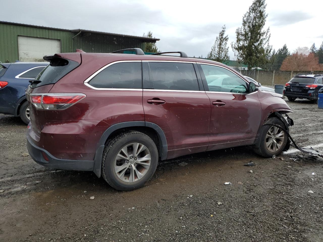 2015 TOYOTA HIGHLANDER - Image 3