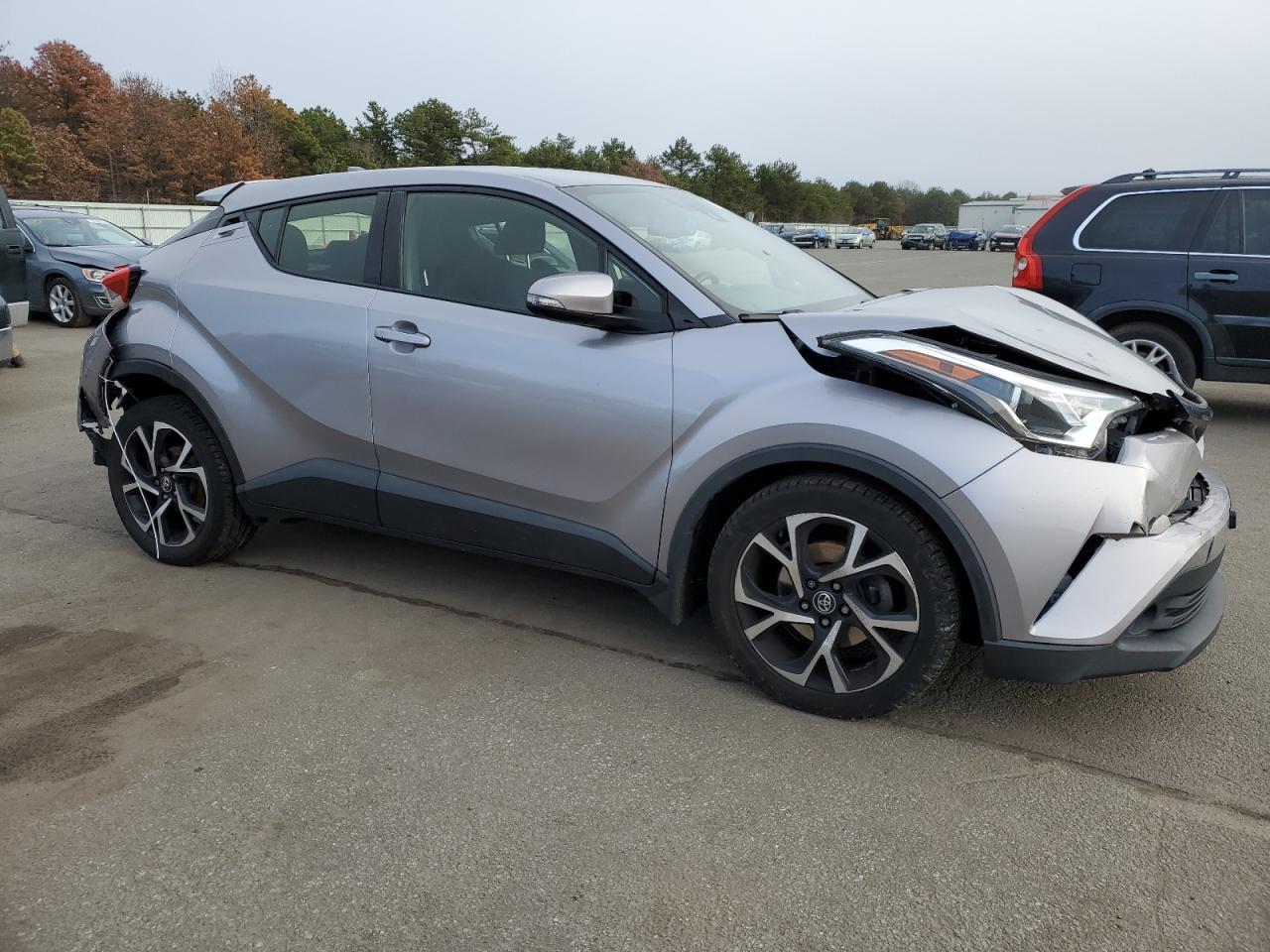 2018 TOYOTA C-HR XLE - Фото 4