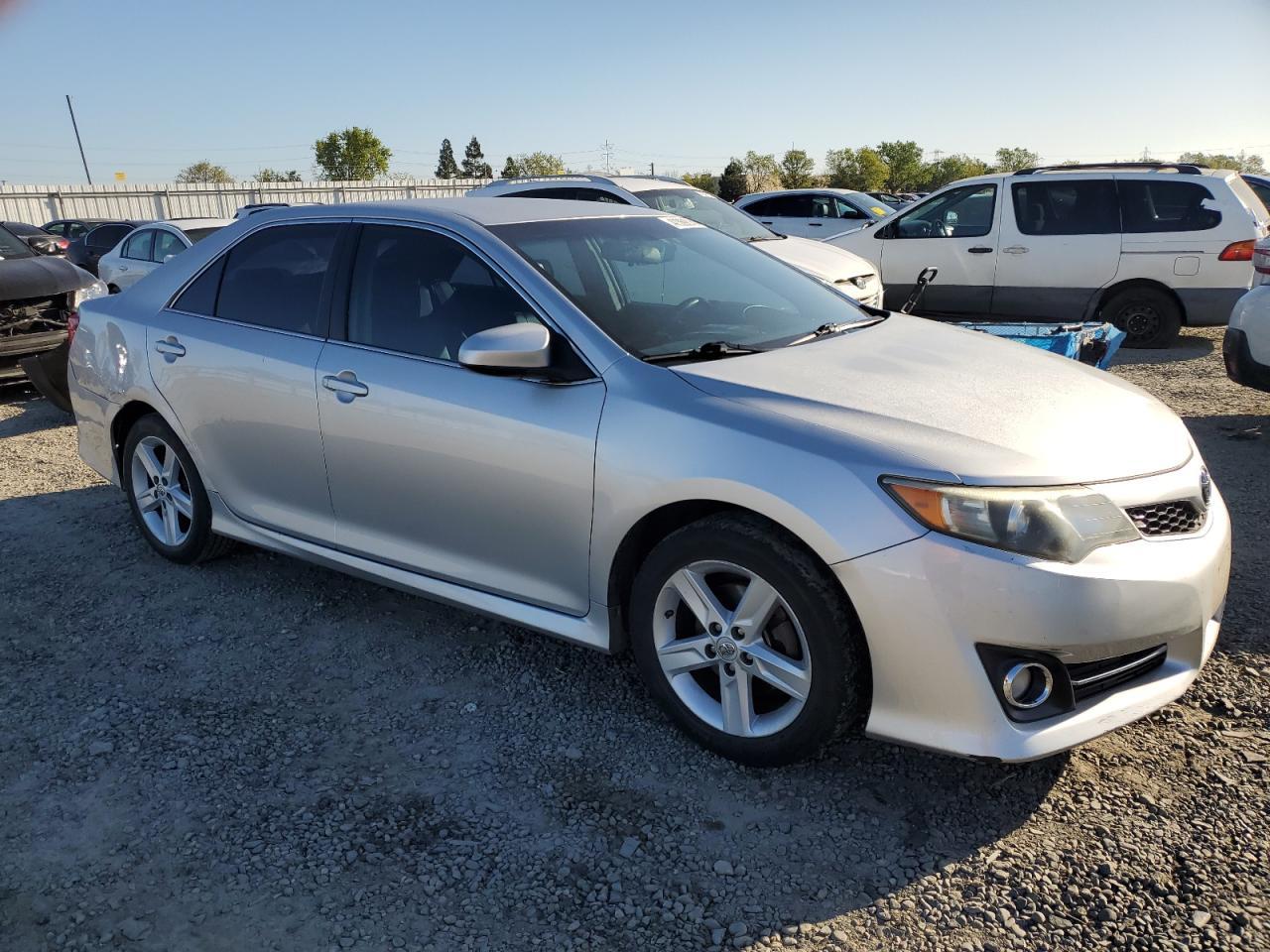 2013 TOYOTA CAMRY L - Фото 4