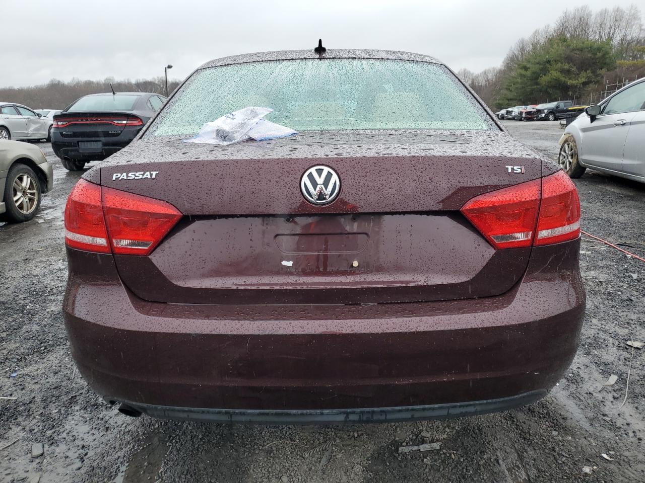 2014 VOLKSWAGEN PASSAT S - Image 6