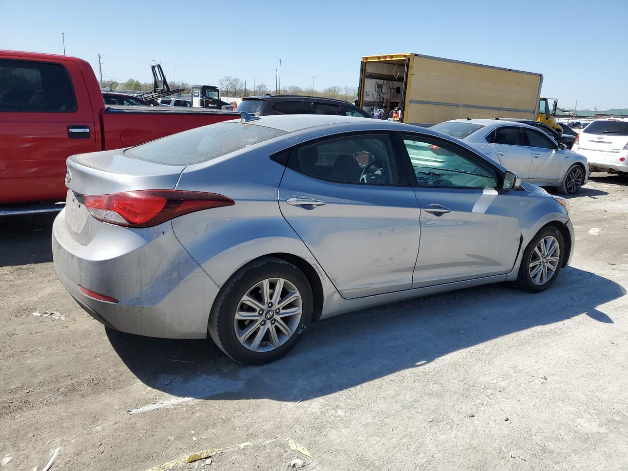 2015 HYUNDAI ELANTRA SE - Image 3