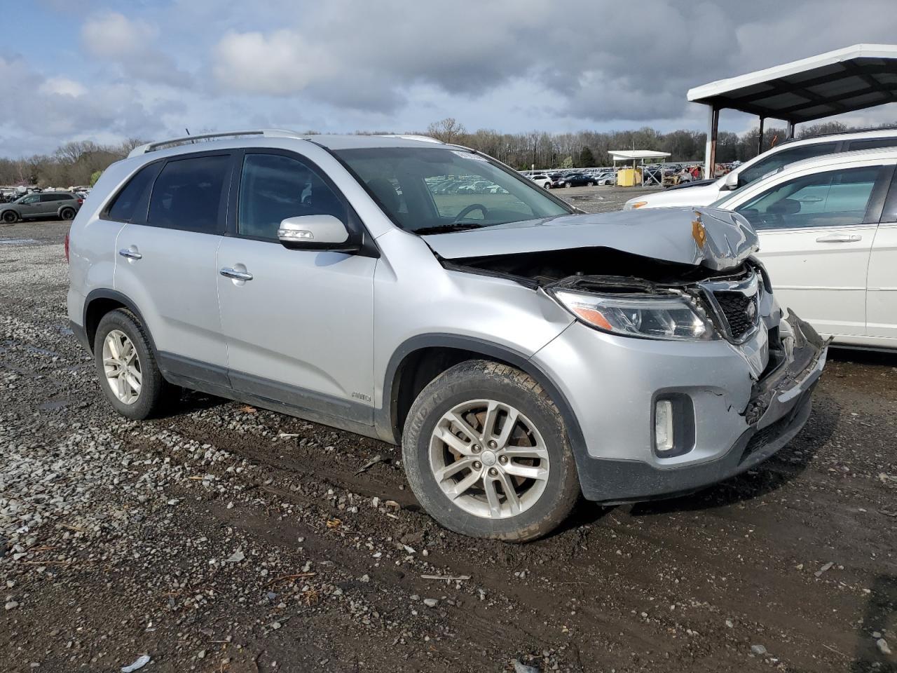 2014 KIA SORENTO LX - Image 4