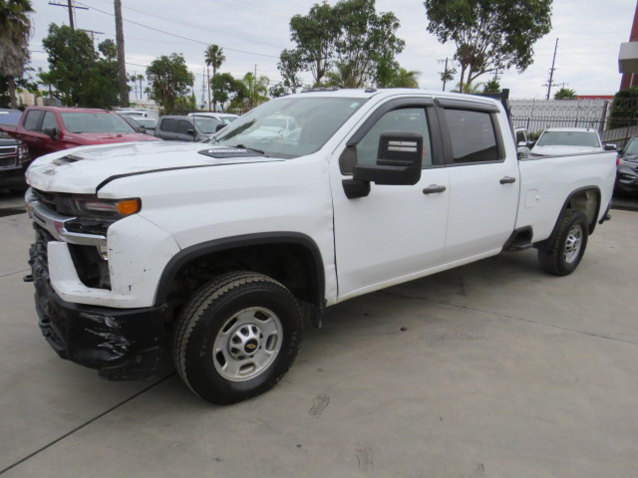 2020 CHEVROLET SILVERADO - Image 2