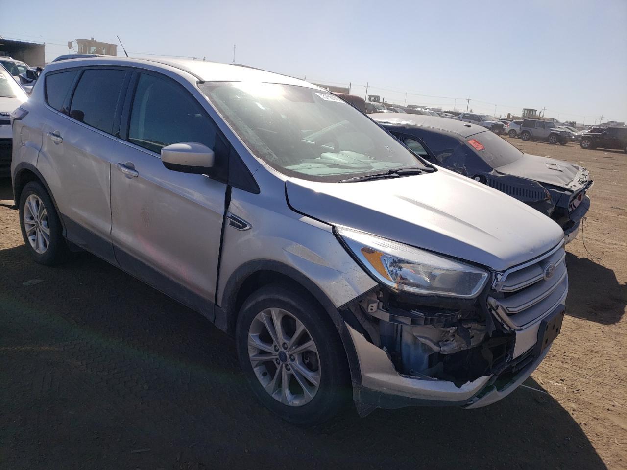 2017 FORD ESCAPE SE - Image 4