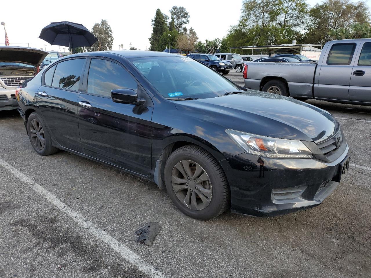 2014 HONDA ACCORD LX - Image 4
