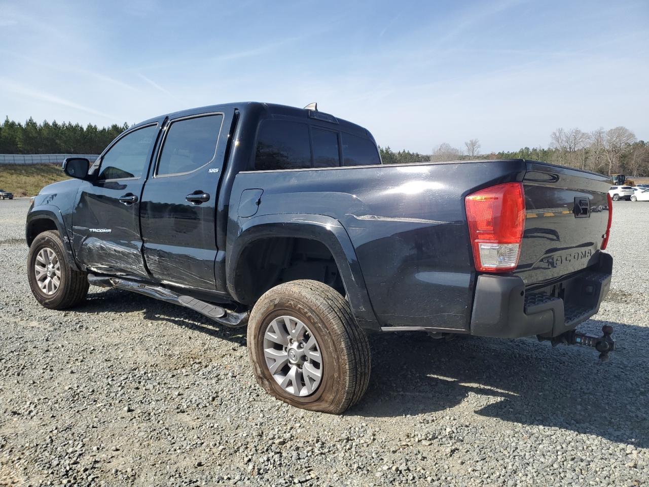 2017 TOYOTA TACOMA DOU - Фото 2