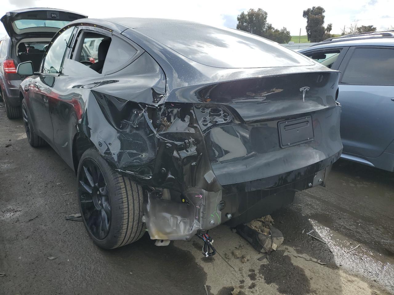 2023 TESLA MODEL Y - Image 2