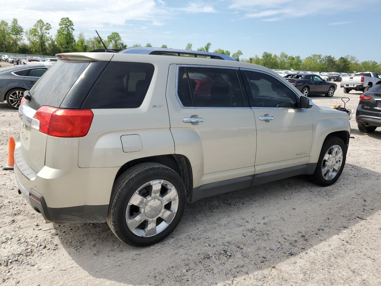 2013 GMC TERRAIN SL - Фото 3