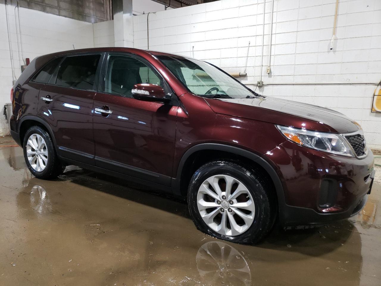 2014 KIA SORENTO LX - Фото 4