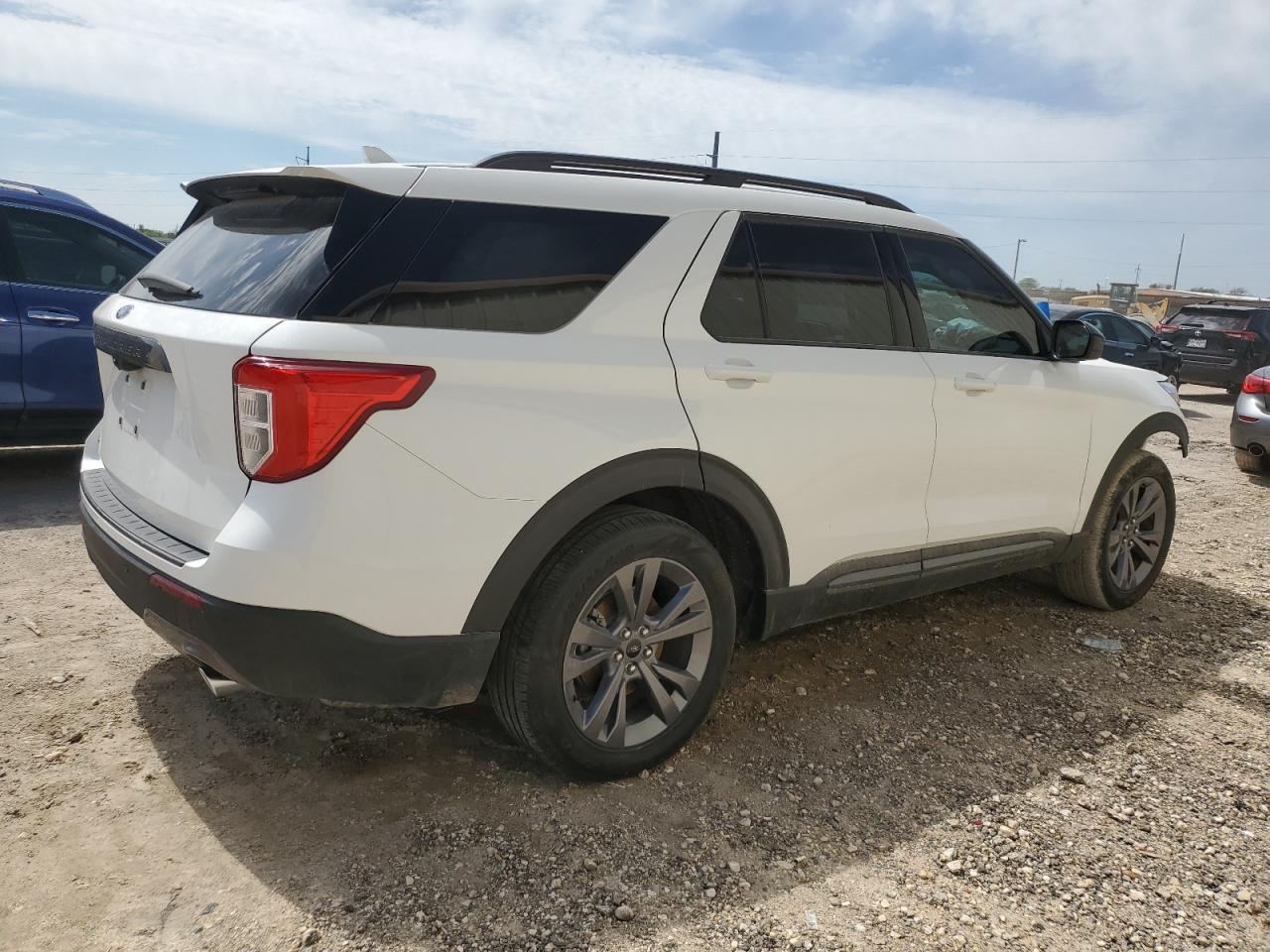 2023 FORD EXPLORER X - Фото 3