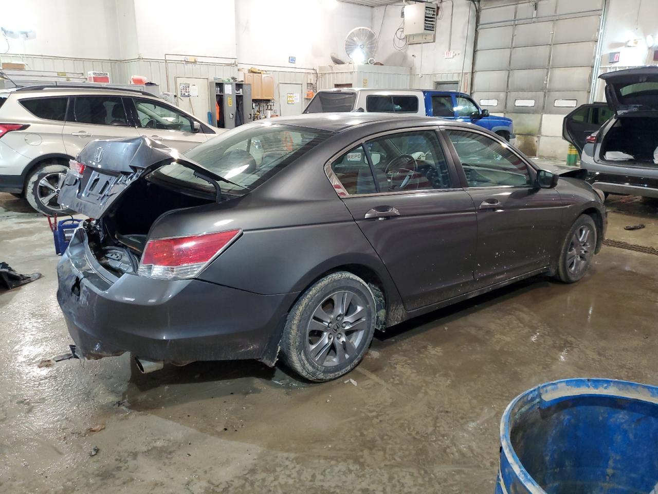 2011 HONDA ACCORD LXP - Image 3