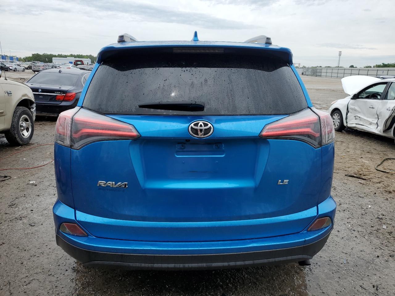 2017 TOYOTA RAV4 LE - Image 6