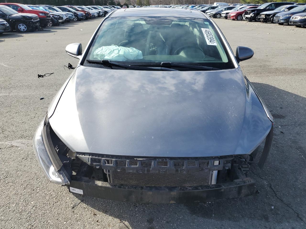 2018 HYUNDAI ELANTRA SE - Image 5