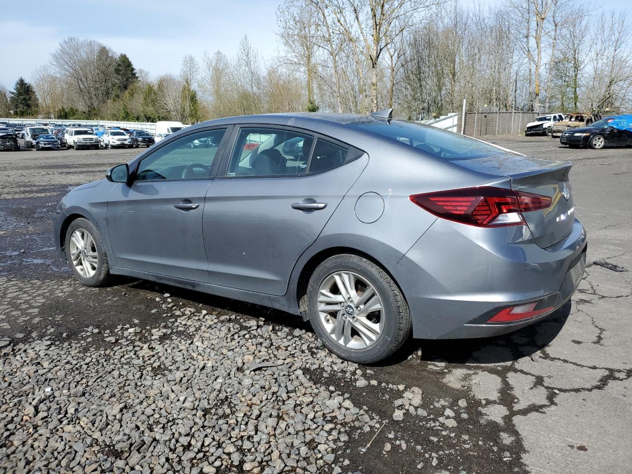 2019 HYUNDAI ELANTRA SE - Фото 2