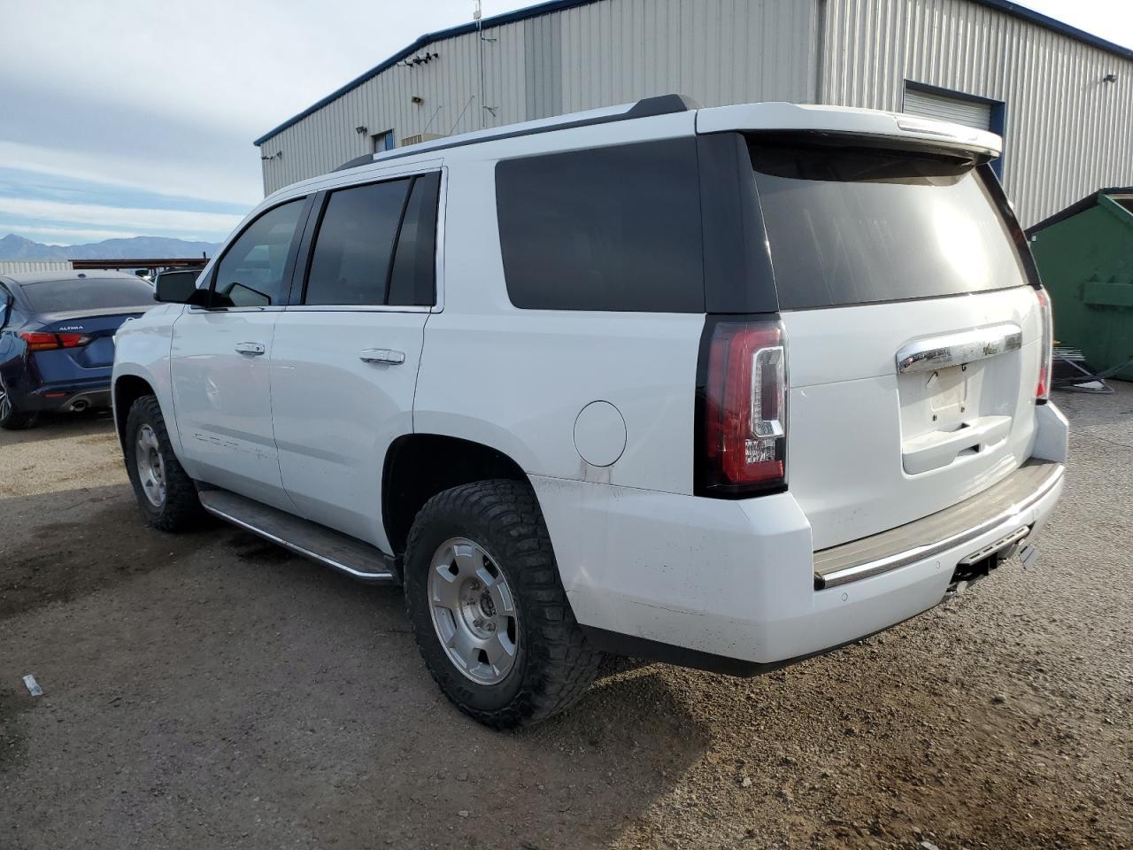 2017 GMC YUKON DENA - Фото 2