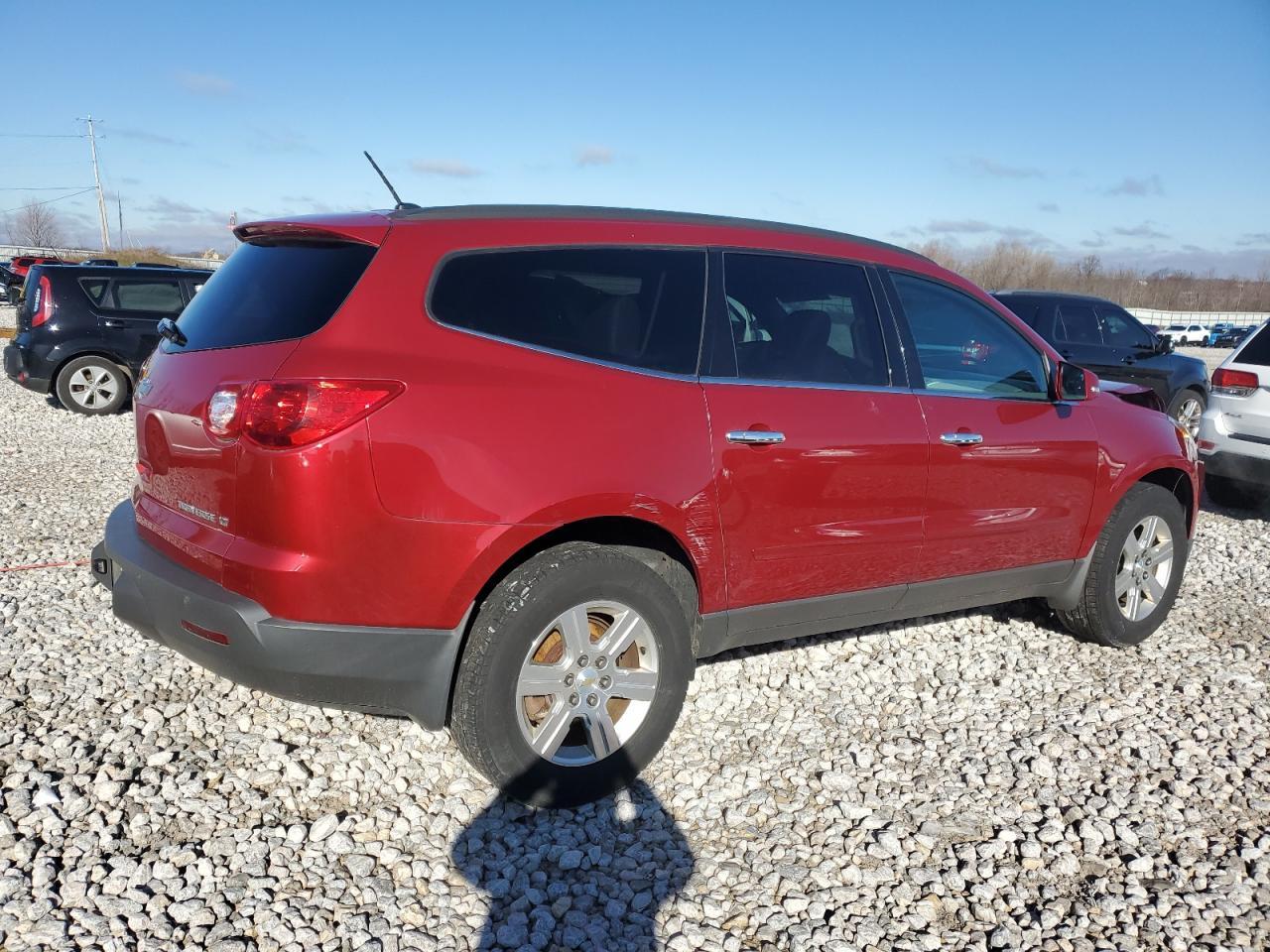 2012 CHEVROLET TRAVERSE L - Фото 3