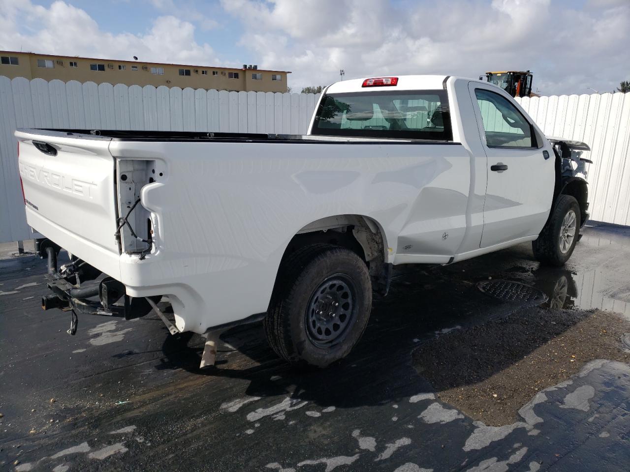 2023 CHEVROLET SILVERADO - Фото 3