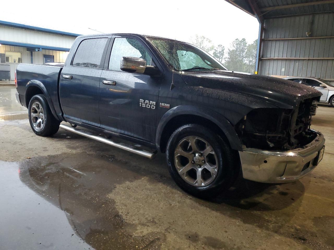 2017 RAM 1500 LARAM - Фото 4