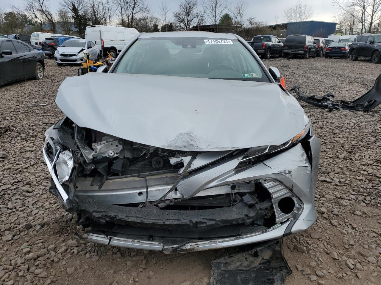 2020 TOYOTA CAMRY LE - Фото 5
