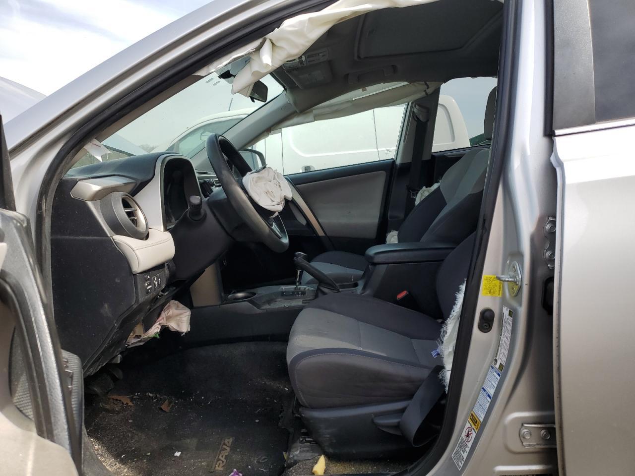 2015 TOYOTA RAV4 XLE - Фото 7