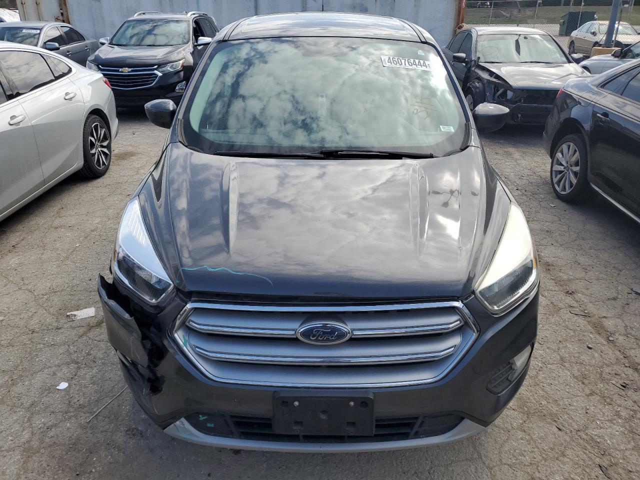 2017 FORD ESCAPE SE - Image 5