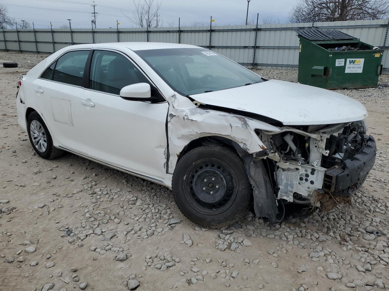 2014 TOYOTA CAMRY L - Image 4