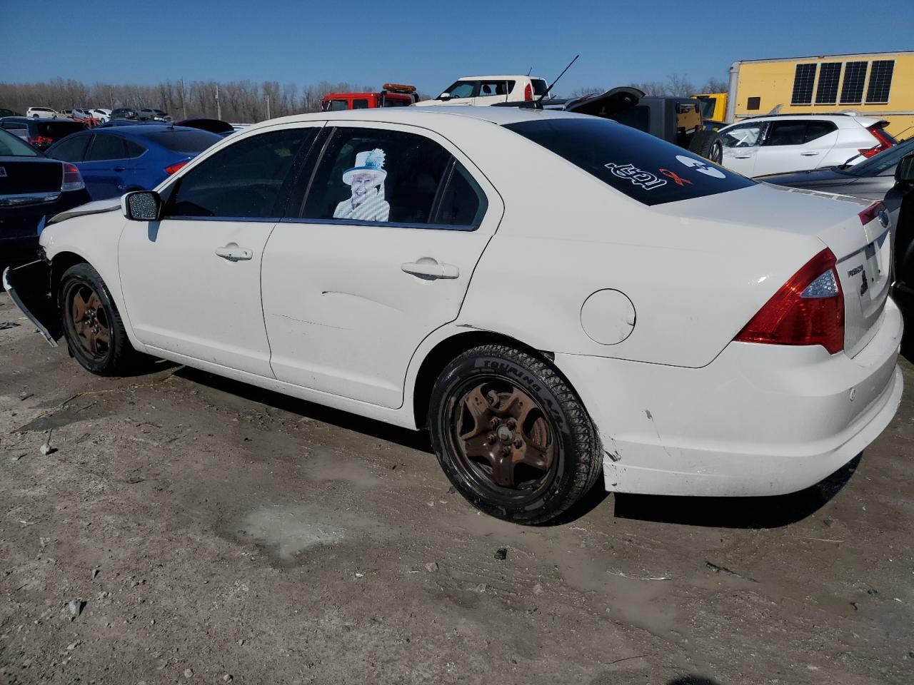 2012 FORD FUSION SE - Image 2