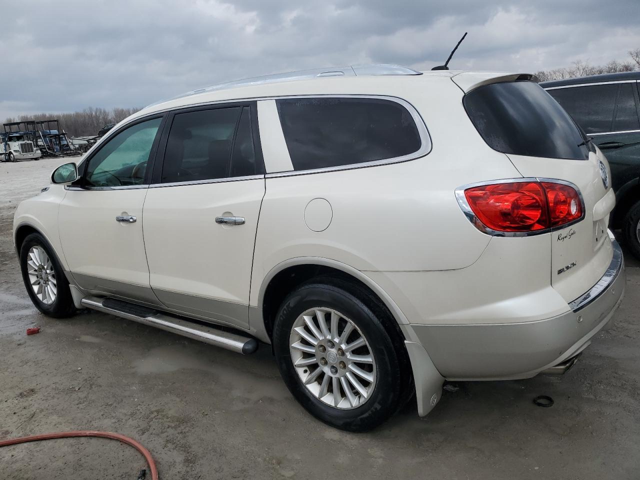 2011 BUICK ENCLAVE CX - Image 2
