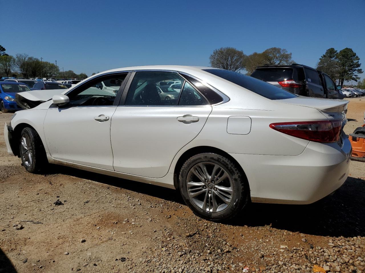 2015 TOYOTA CAMRY LE - Фото 2